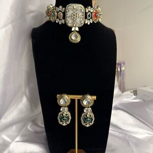 Elegant Gold and Green Choker Necklace Set